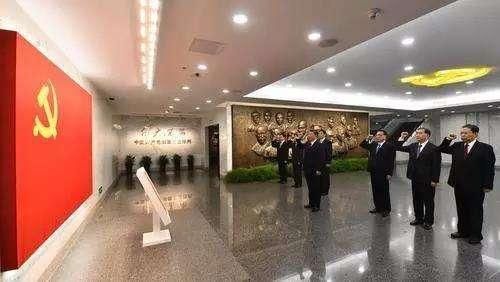 政治局常委集体出京 数十年来第一次