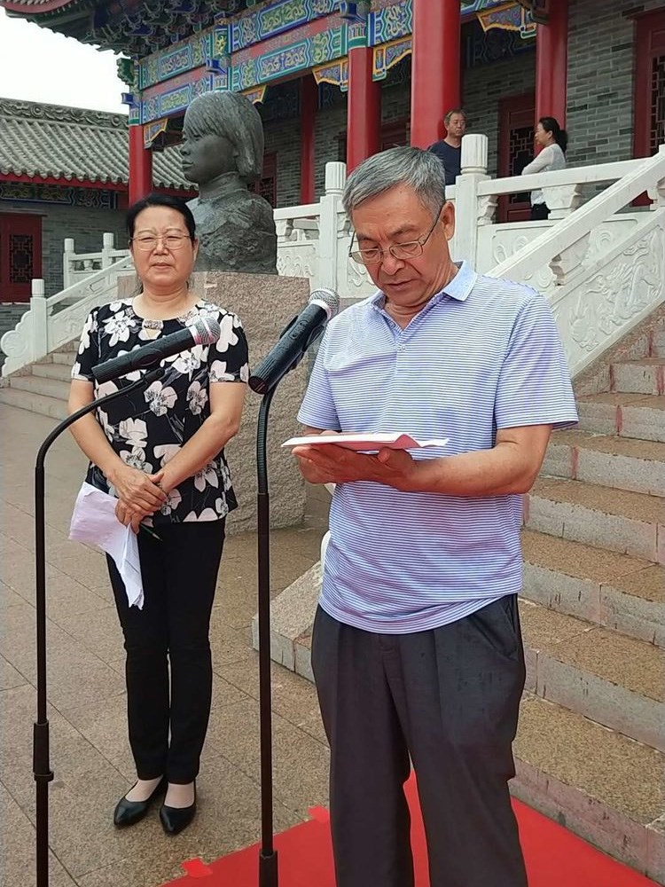 包头召革命纪念馆《庆祝中国共产党成立100周年暨中共包头工委创立96周年》书画诗词笔会论坛活动。