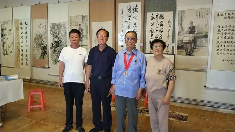 包头召革命纪念馆《庆祝中国共产党成立100周年暨中共包头工委创立96周年》书画诗词笔会论坛活动。