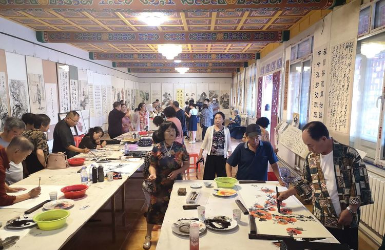 包头召革命纪念馆《庆祝中国共产党成立100周年暨中共包头工委创立96周年》书画诗词笔会论坛活动。