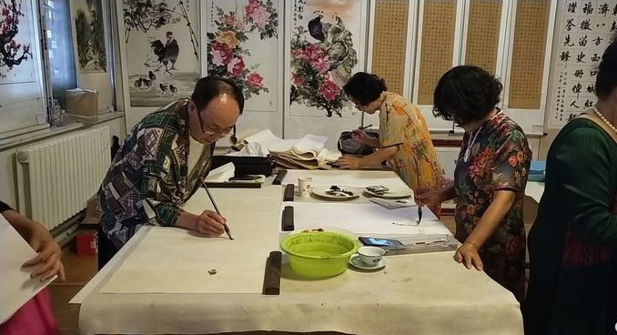 包头召革命纪念馆《庆祝中国共产党成立100周年暨中共包头工委创立96周年》书画诗词笔会论坛活动。
