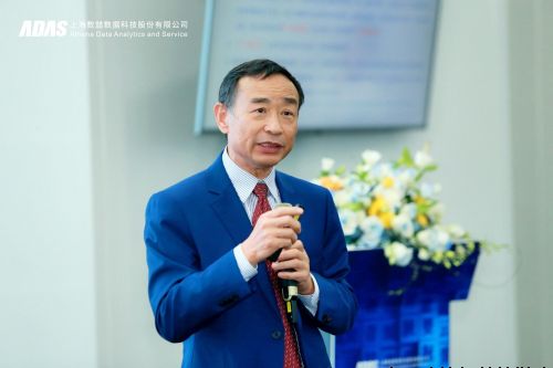 数据要素创新应用高峰论坛暨数喆数据西南总部成立大会在成都举行